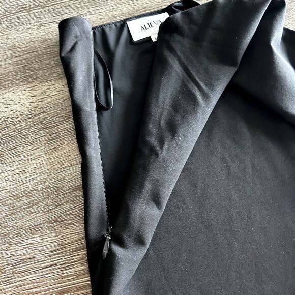 EUC Alieva Dasha Black One Shoulder Midi Dress Size Small Asymmetrical Bodycon - Picture 9 of 14